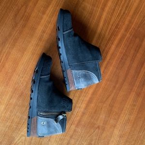 Sorel booties size 6.5. Worn once.